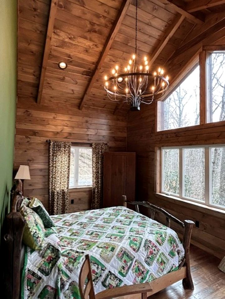 Cozy Cabin for a Peaceful Family Getaway in Nantahala National Forest, North Carolina