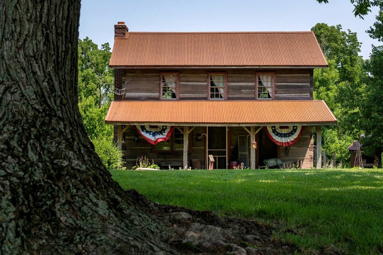 Enchanting Vacation Rental on Working Alpaca Farm near Kokomo, Indiana | Cabins (Flora, Indiana, United States of America)