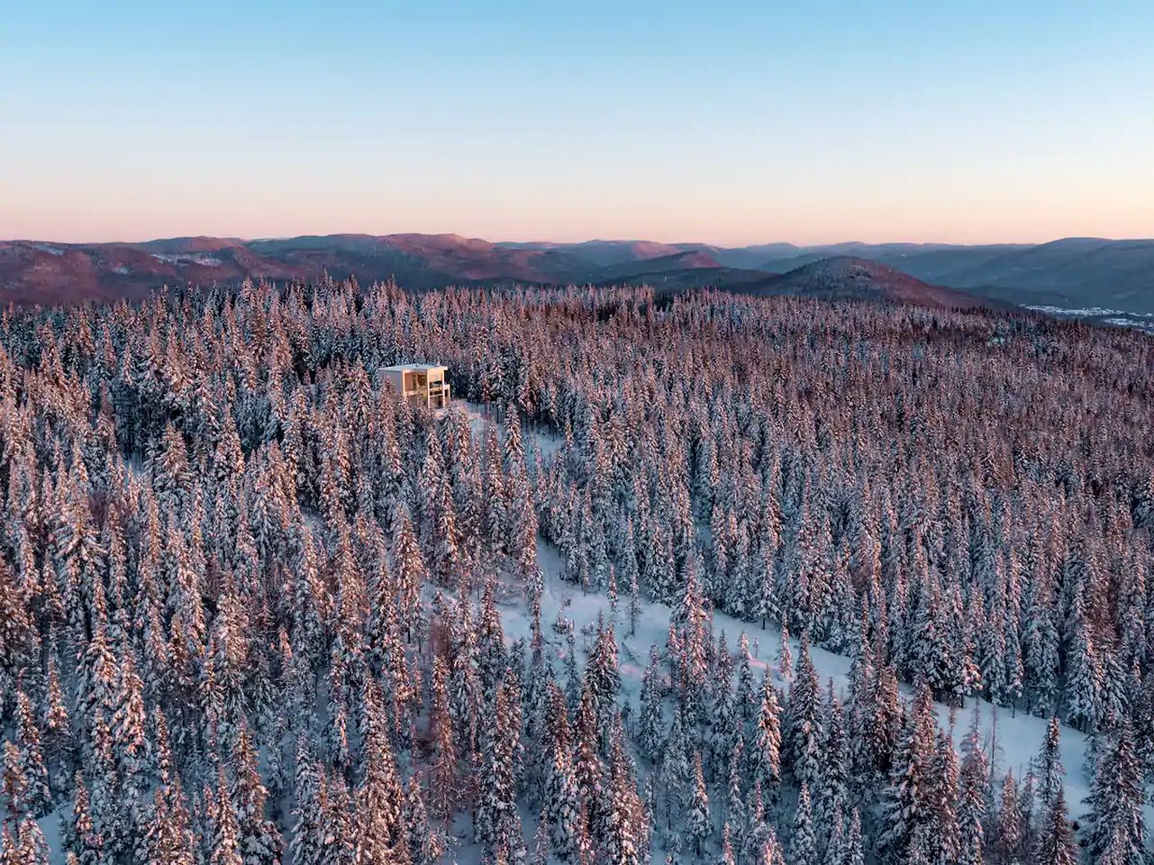 Stunning Quebec Tiny House for Glamping in Canada
