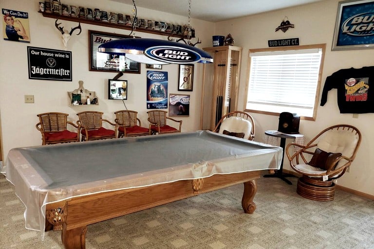 Private Room at Bed and Breakfast on Lake Sakatah near Minneapolis, Minnesota | Nature Lodges (Morristown, Minnesota, United States of America)