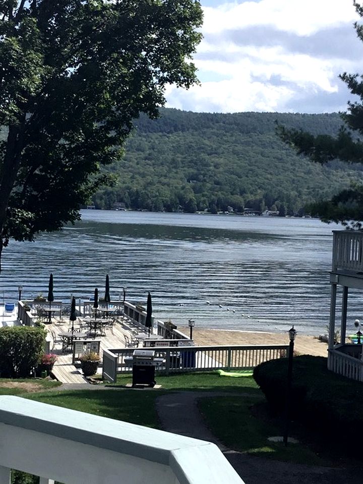 Lakefront Rental Amazing for Nature Lovers and Disconnect in NY