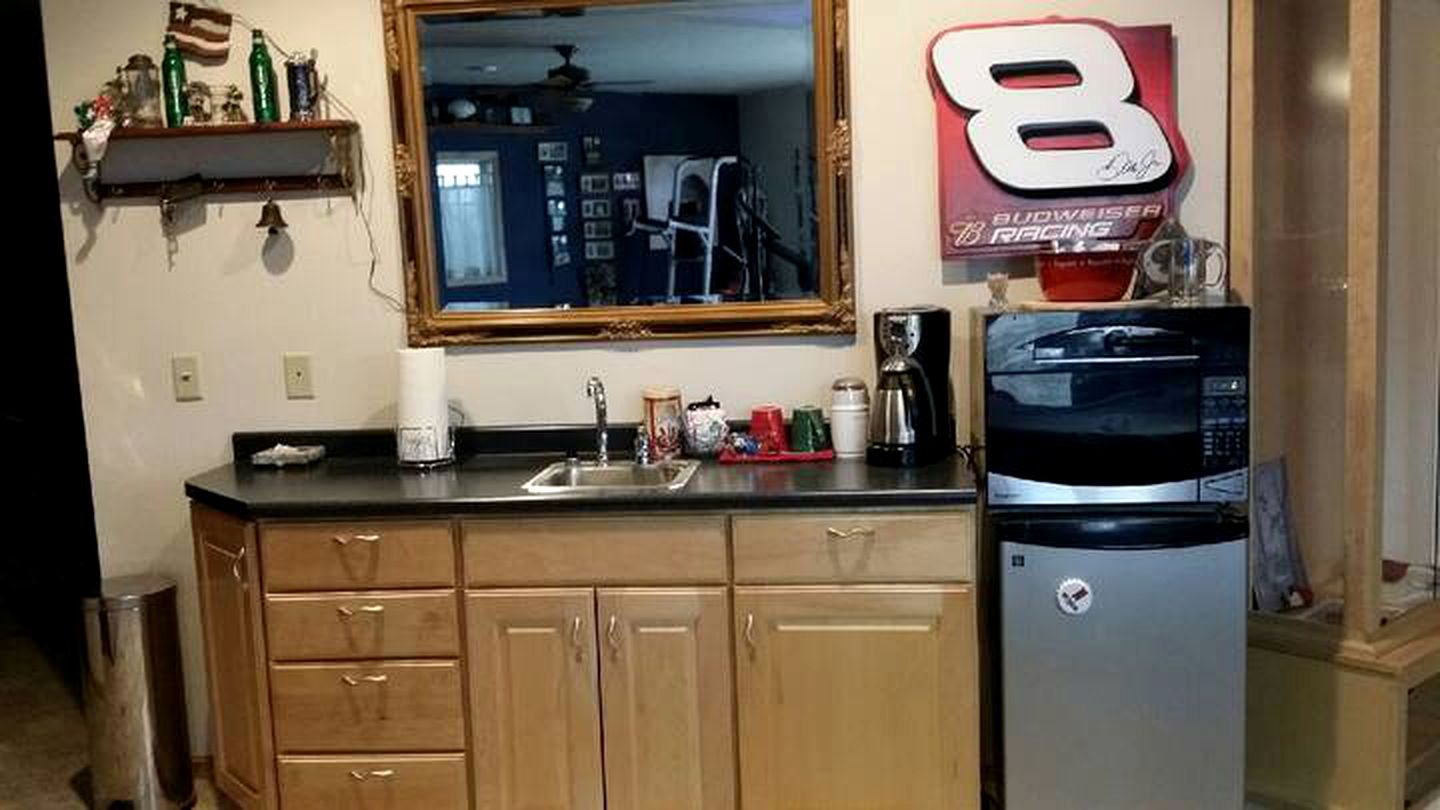 Private Vacation Room Rental for Hiking Getaway to the Sakatah State Trail, Minnesota