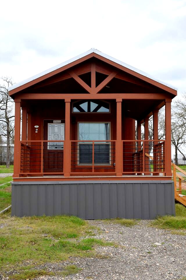 Secluded Tiny House Getaway in Cedar Creek, Texas