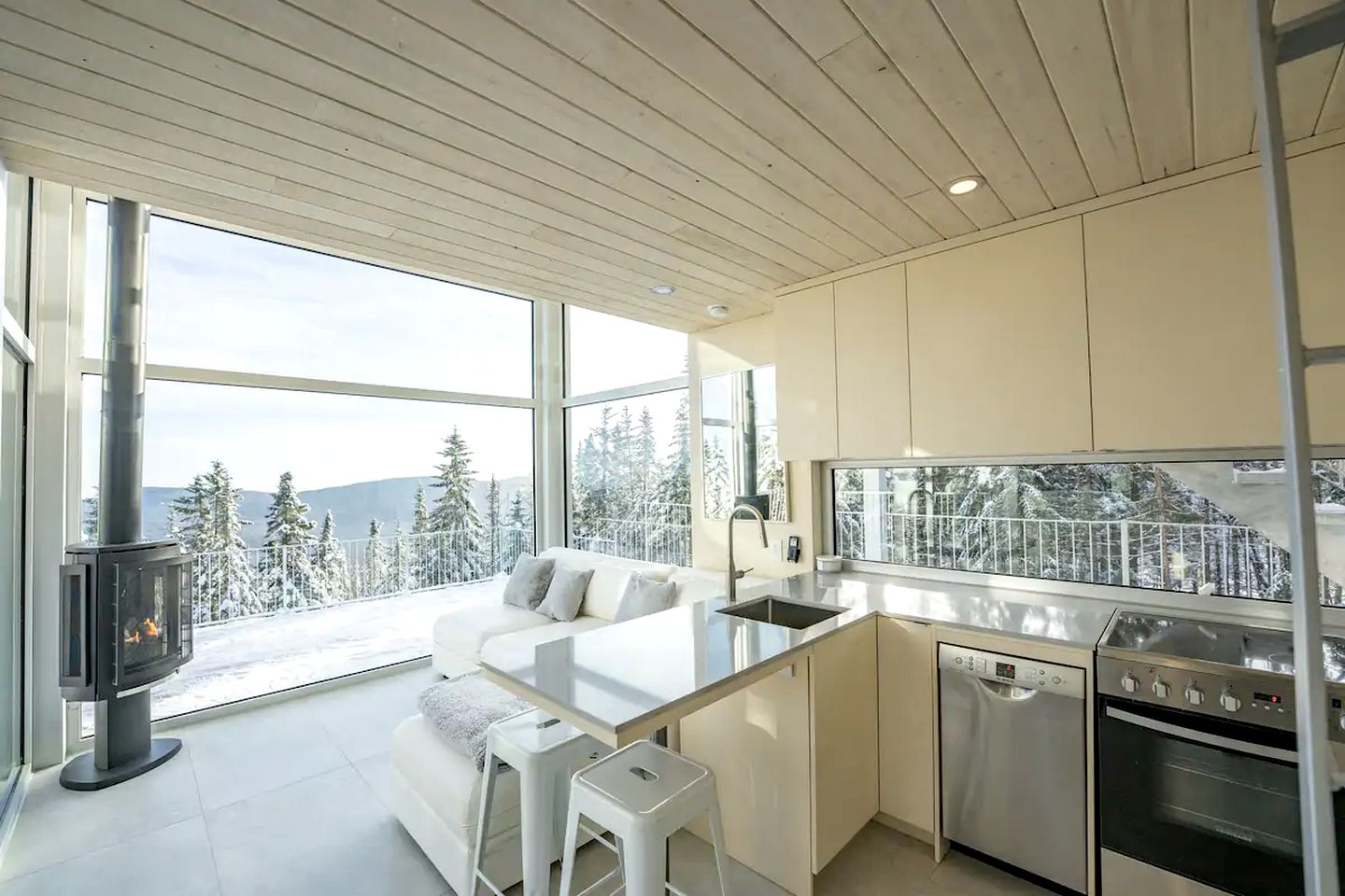 Stunning Quebec Tiny House for Glamping in Canada