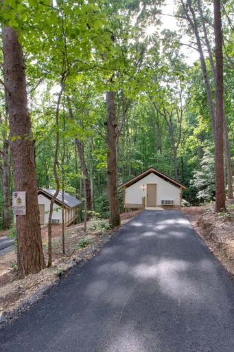 Tented Cabins (United States of America, Scottsboro, Alabama)