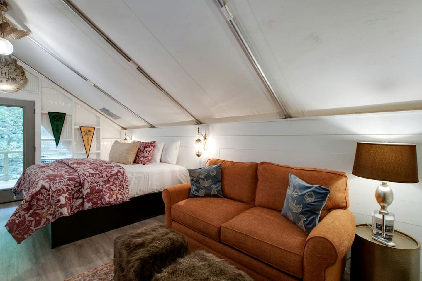 Amazing Tented Cabin with Hot-tub in Scottsboro, Alabama