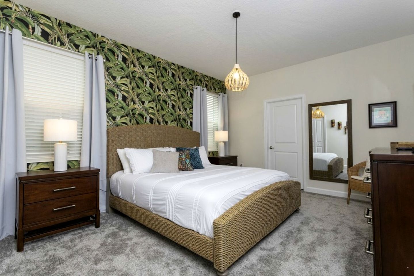 Fantastic Cottage with Swimming Pool and Hot-tub in Reunion, Florida