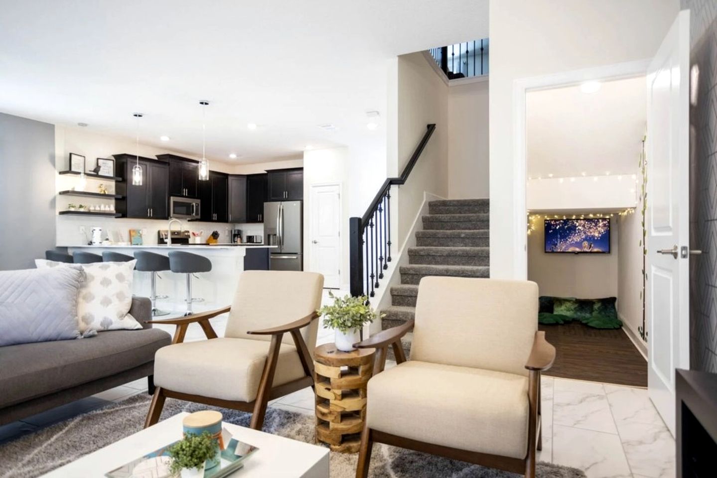 Fantastic Cottage with Swimming Pool and Hot-tub in Reunion, Florida