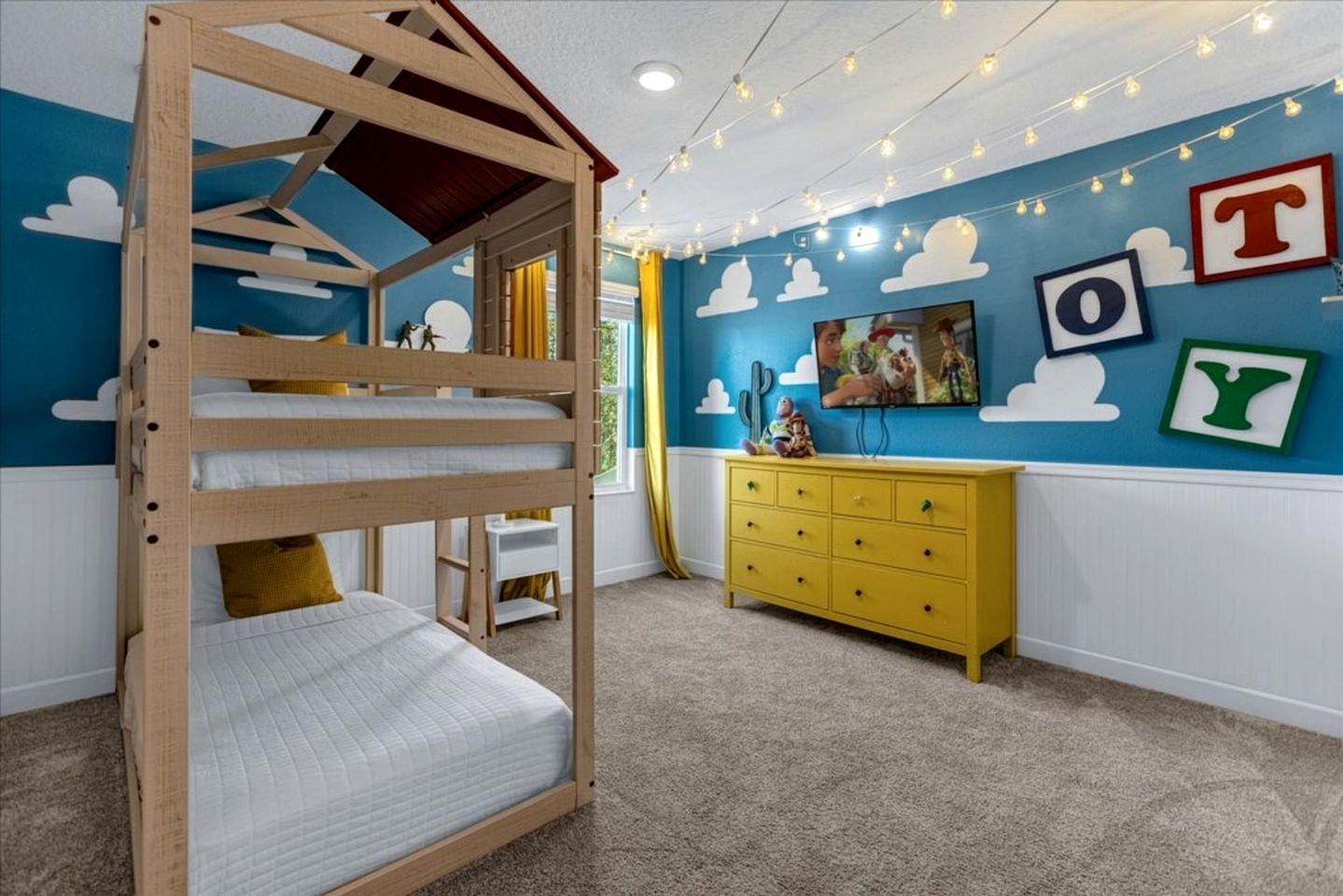 Incredible Disney-Themed Luxury Villa with Pool on Family Resort in Kissimmee, Florida