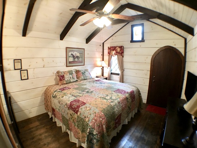 9 Frieda Tiny Home Cottage, Tiny Houses, Sevierville, United States