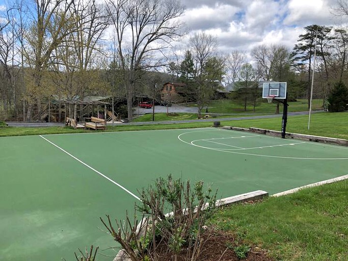 Mont Shenandoah Pill Box, Cabins, Millboro, United States of America