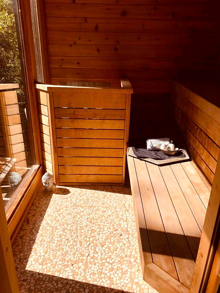 Charming Cabin Rental with a Hot Tub Ideal for a Weekend Getaway from San Francisco