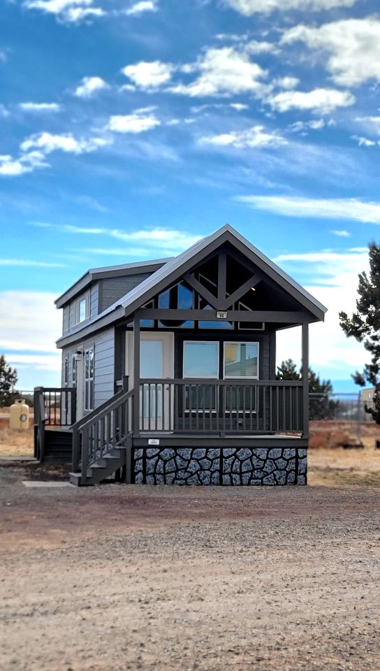 Modern Glamping Escape with Scenic Views & Peaceful Setting in Williams, Arizona