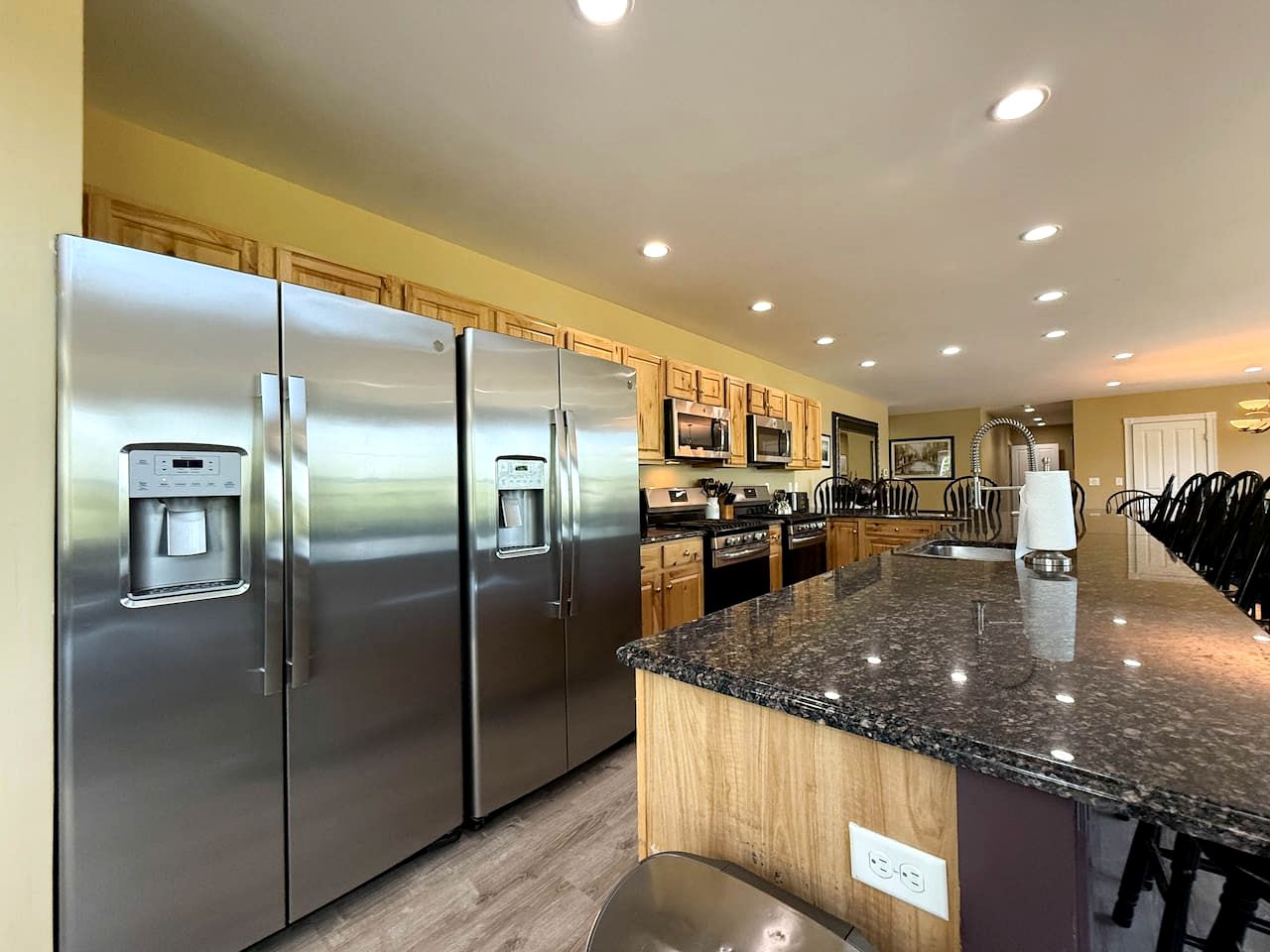 Spacious Luxury Vacation Home with Hot Tub & Mountain Views near Downtown North Conway, New Hampshire