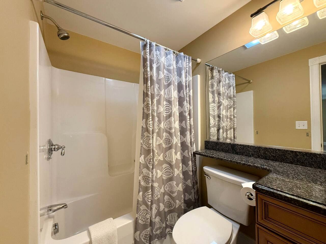 Spacious Luxury Vacation Home with Hot Tub & Mountain Views near Downtown North Conway, New Hampshire