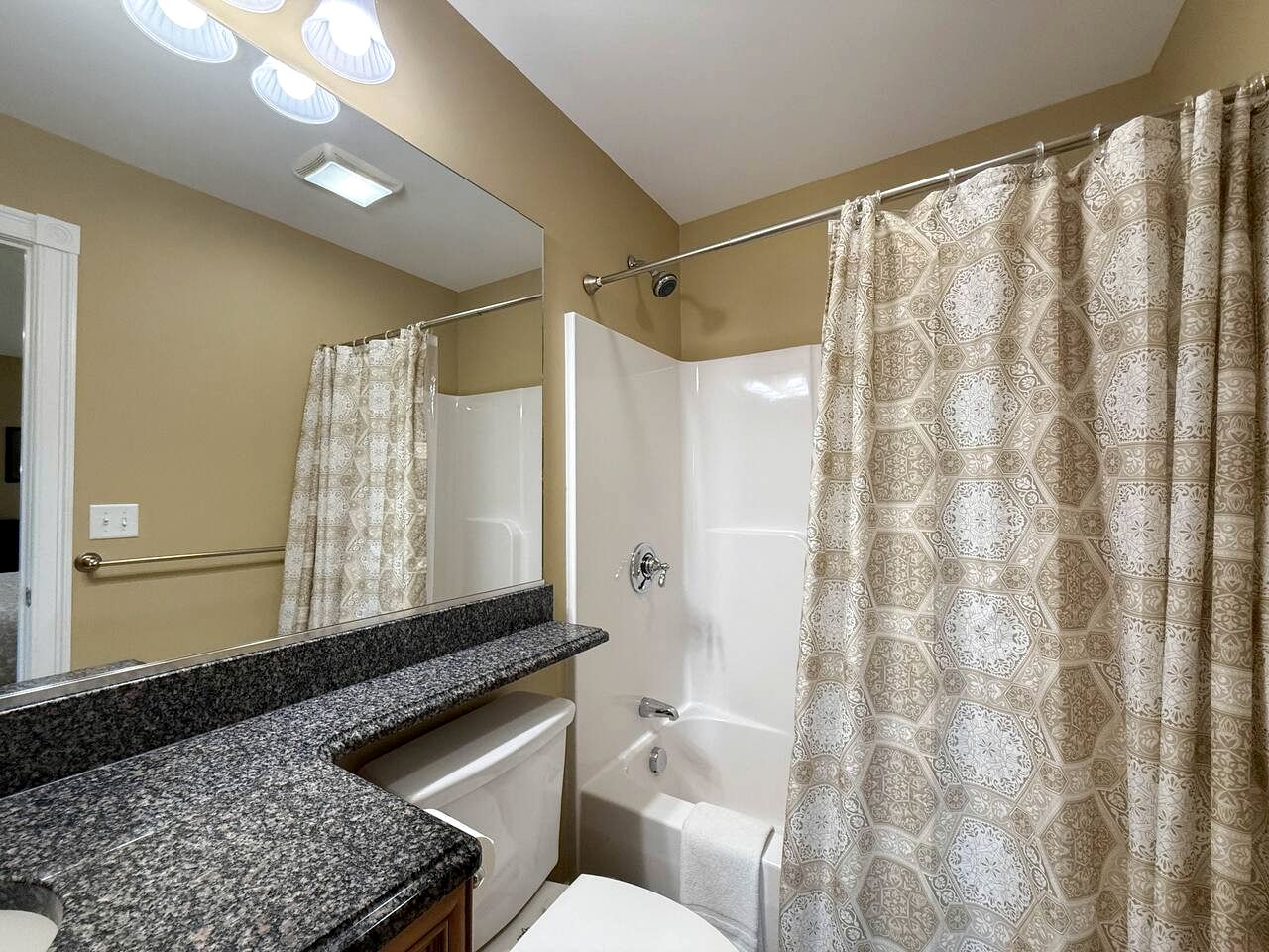 Spacious Luxury Vacation Home with Hot Tub & Mountain Views near Downtown North Conway, New Hampshire