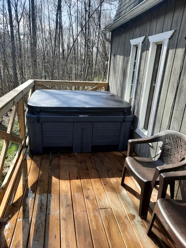 Cabins (Scio, Ohio, United States of America)