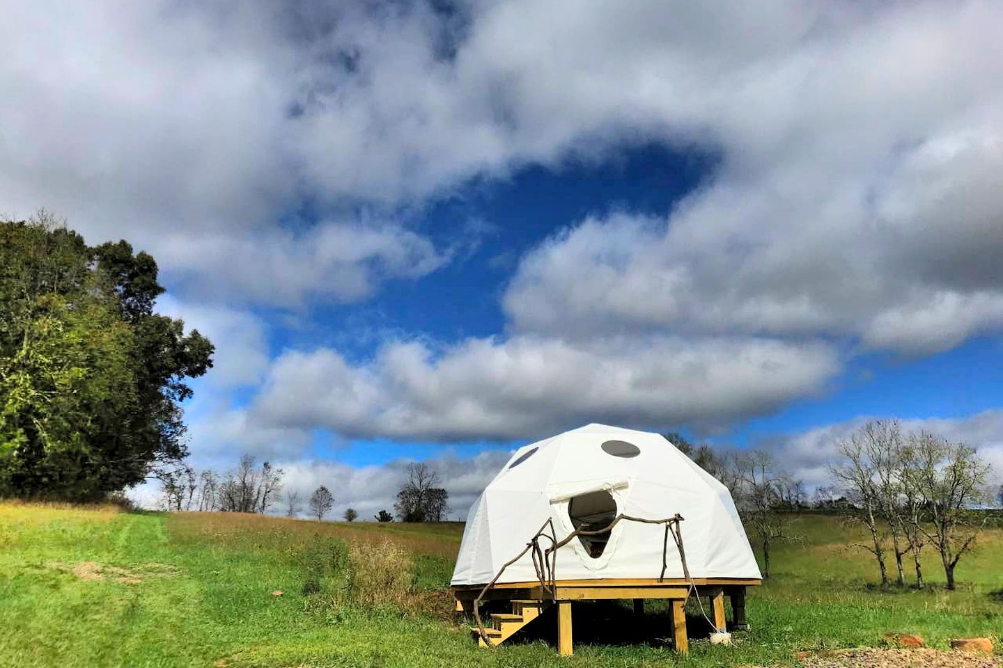 Glamping Dome Couples Getaway in VA