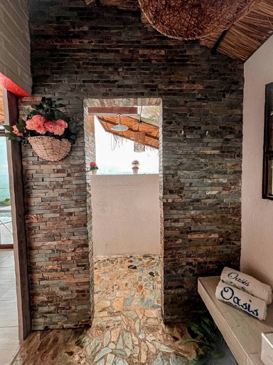Romantic Hut, makes for a Beautiful Couples Vacation in Colombia | Huts (Palestina, Caldas, Colombia)
