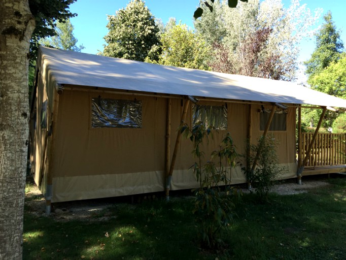 Charming Family-Friendly Tent Rental in Caylus, France | Tented Cabins (Caylus, Occitanie, France)