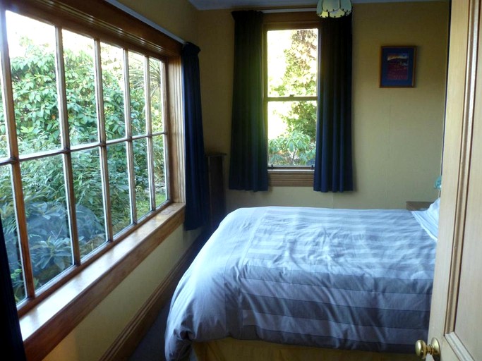 Rustic Cottage Rental Perfect for a Family near Papatowai, New Zealand | Cottages (The Catlins, South Island, New Zealand)