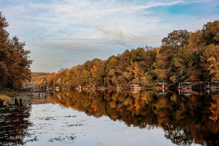 Comfortable Vacation Rental with River Access near Greers Ferry Lake in Arkansas | Nature Lodges (Heber Springs, Arkansas, United States of America)