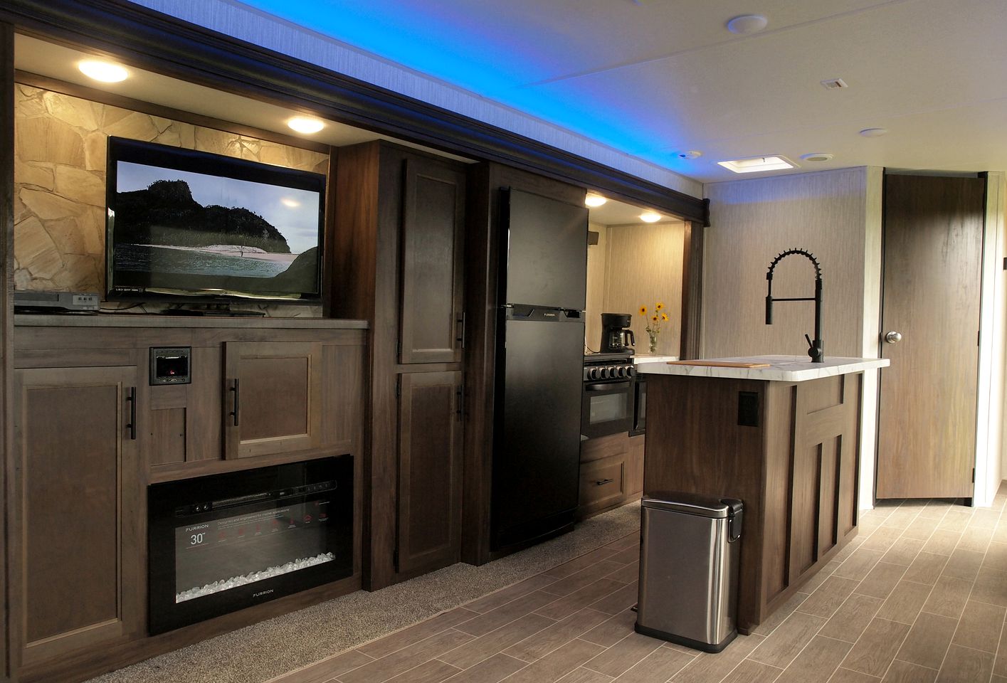 Caravan rental for a romantic getaway in Texas