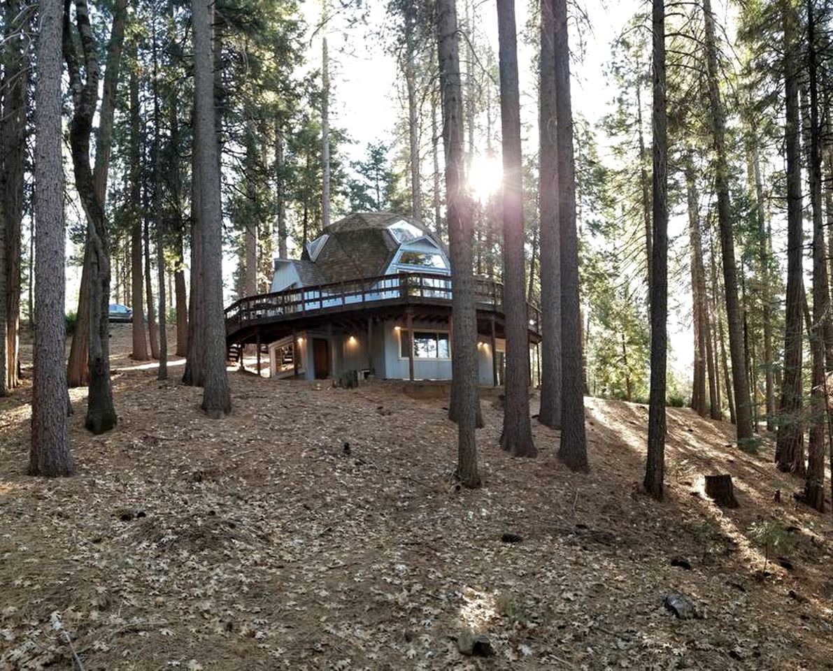 Secluded Dome Rental Surrounded by Stunning Nature near Arnold, California