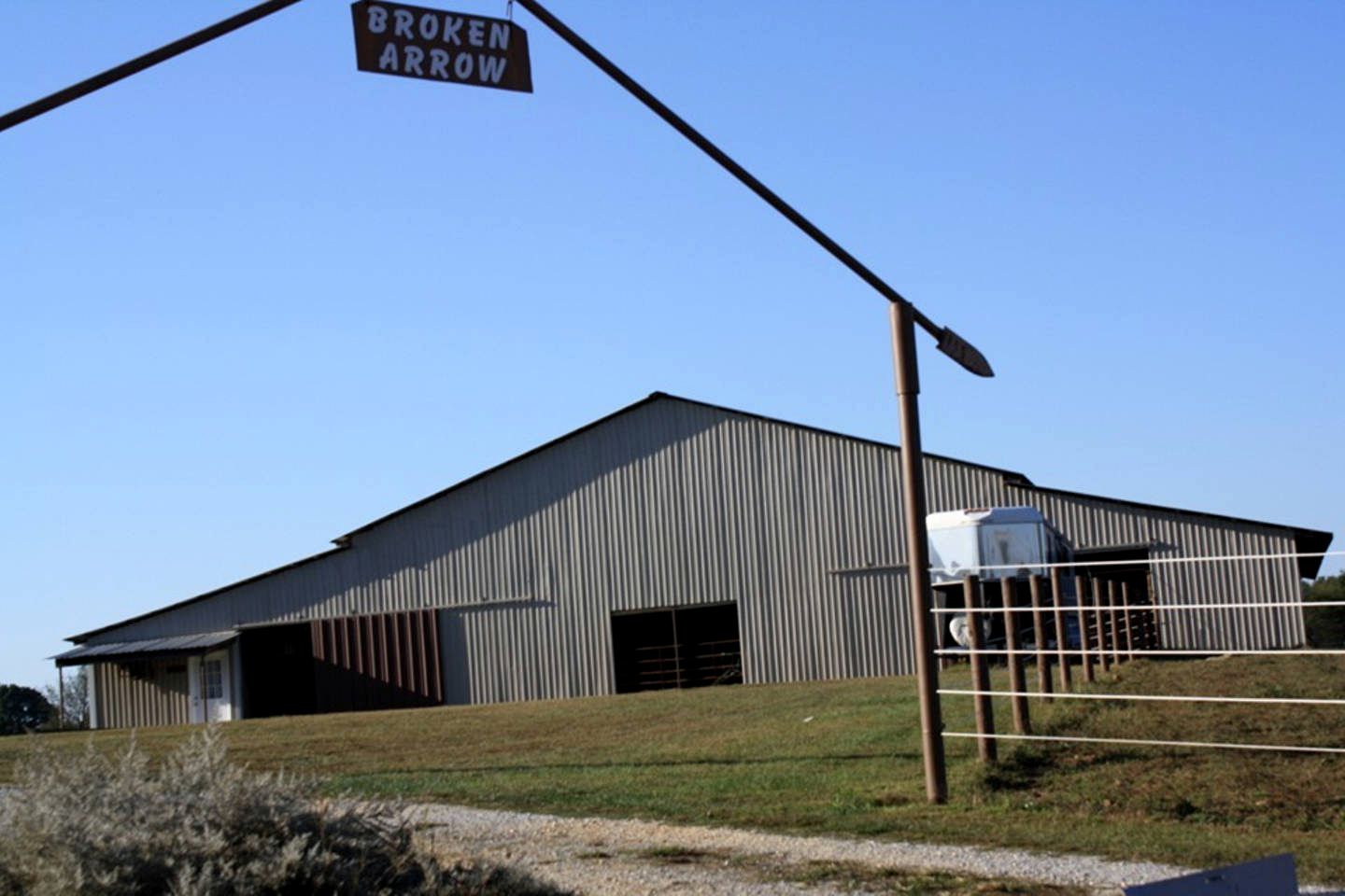 Unique and Rustic Vacation Barn near Florence, Alabama