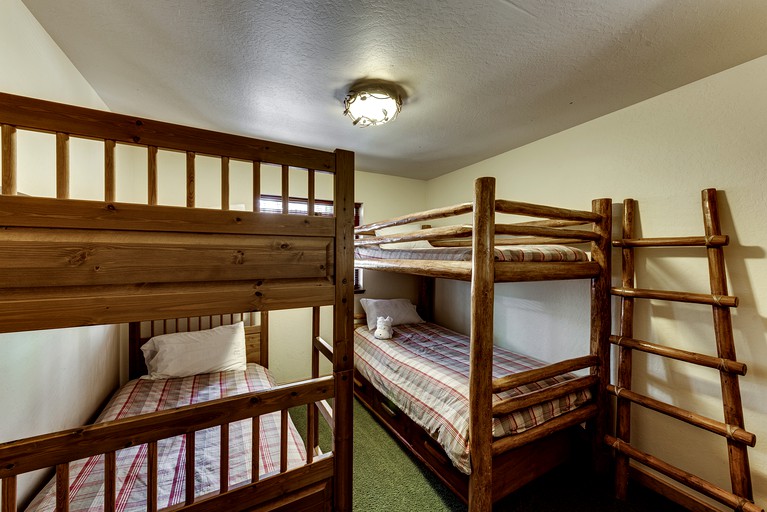 Cabins (United States of America, Groveland, California)