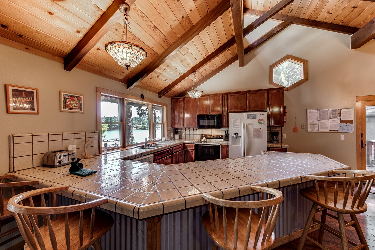 Fabulous Lakefront Group Cabin with Game Room, Outdoor Pool and Tennis Court in Groveland, California