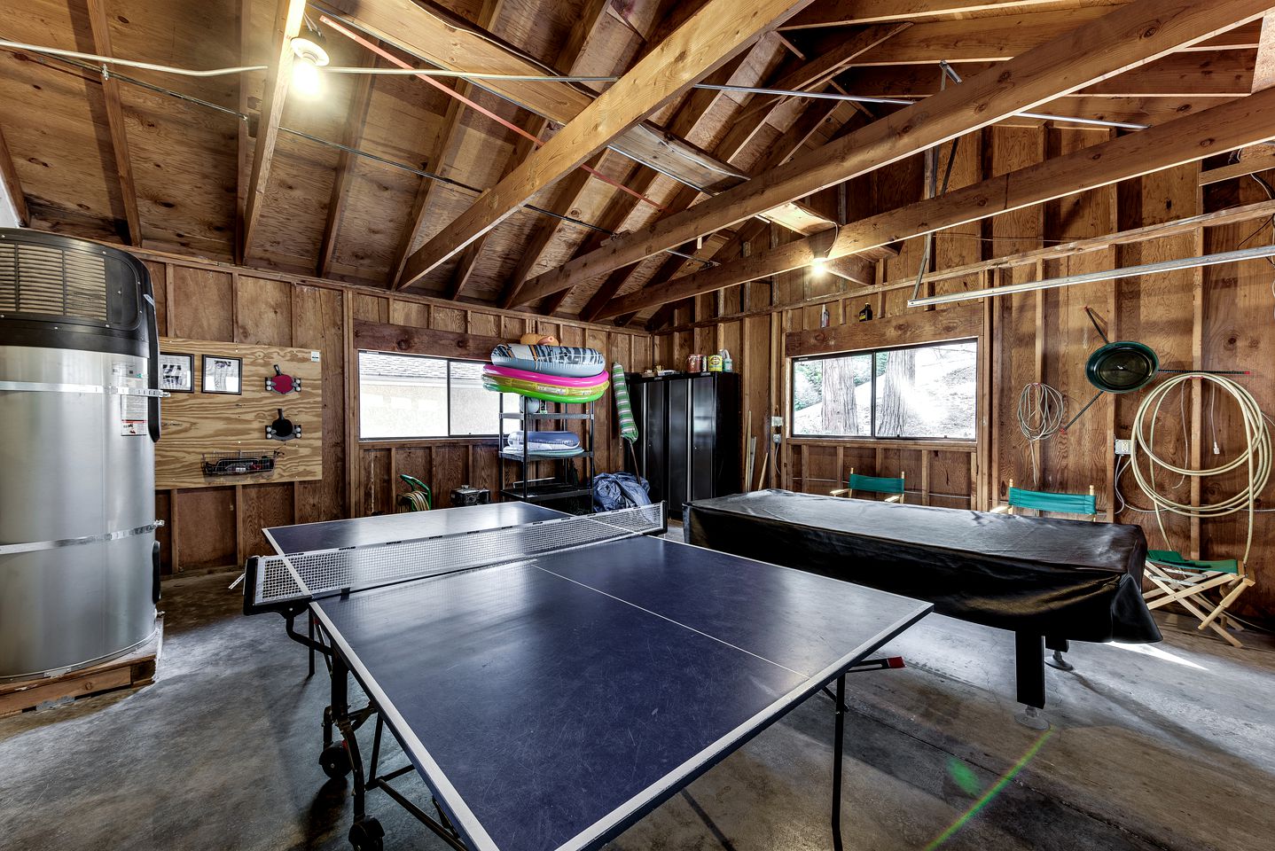 Fabulous Lakefront Group Cabin with Game Room, Outdoor Pool and Tennis Court in Groveland, California