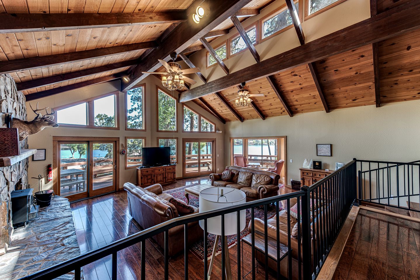 Fabulous Lakefront Group Cabin with Game Room, Outdoor Pool and Tennis Court in Groveland, California