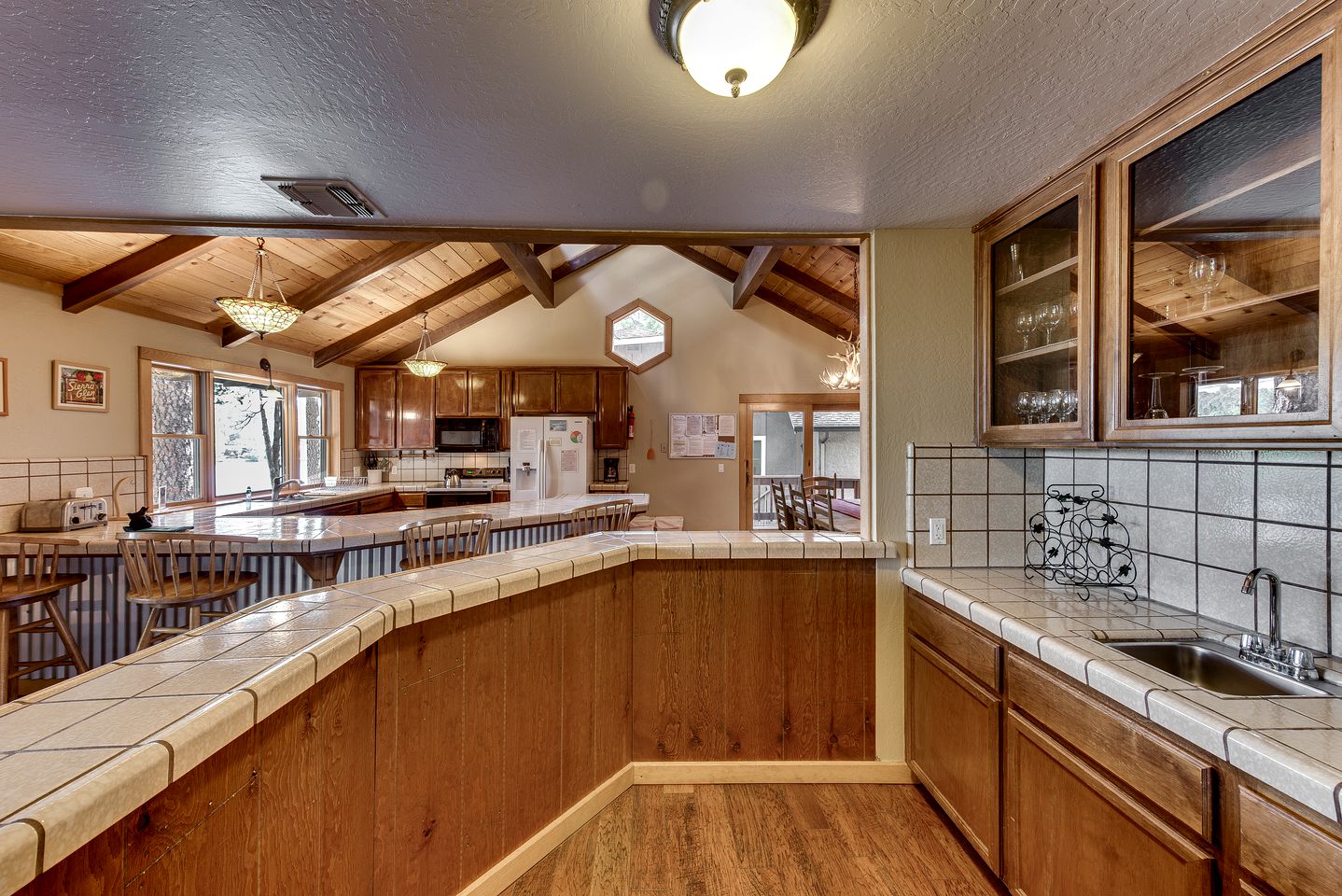 Fabulous Lakefront Group Cabin with Game Room, Outdoor Pool and Tennis Court in Groveland, California