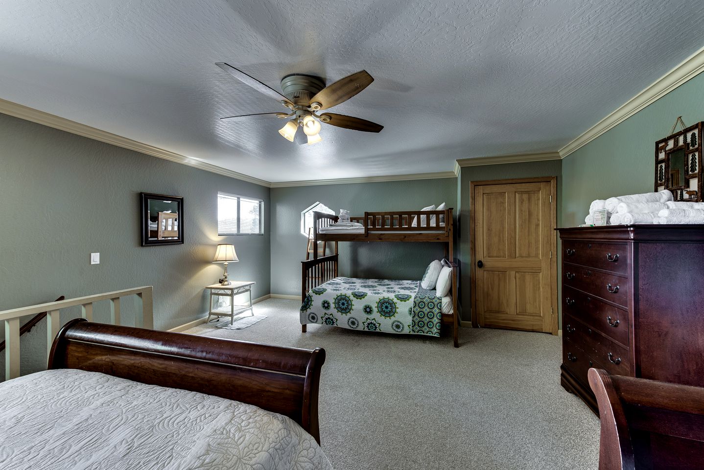 Fabulous Lakefront Group Cabin with Game Room, Outdoor Pool and Tennis Court in Groveland, California