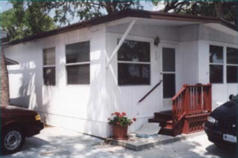 Cabins (Manasota Key, Florida, United States)