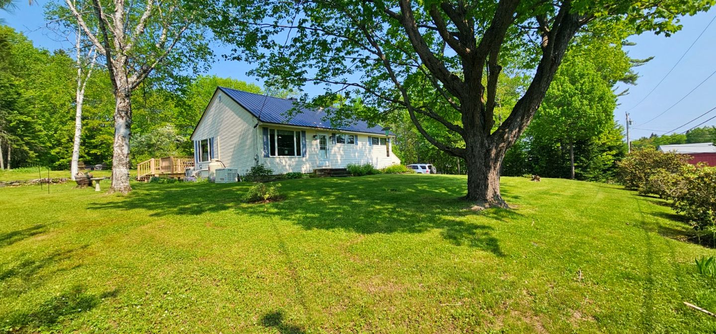 Radiant Pet-Friendly Cottage Oasis Near Moosehead Lake, Maine