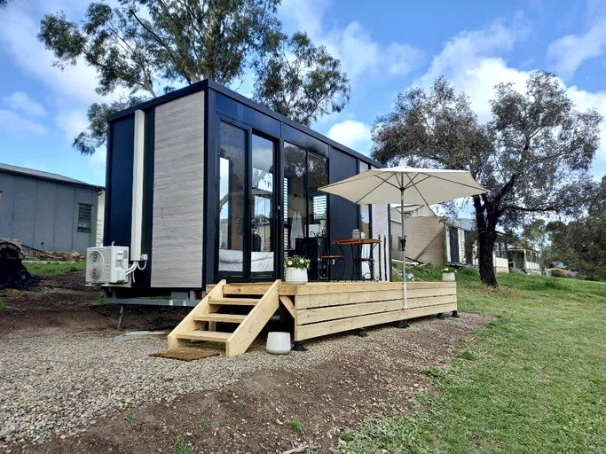 Tiny Houses (Australia, Dixons Creek, Victoria)
