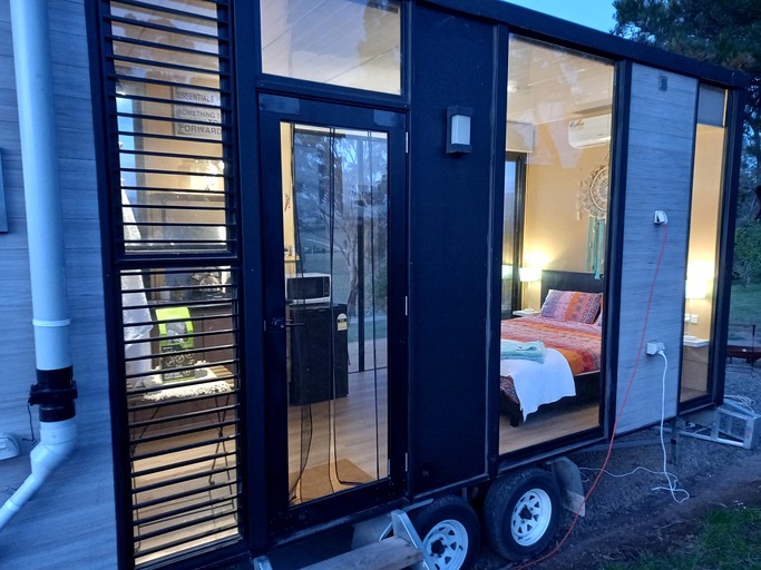 Tiny Houses (Australia, Dixons Creek, Victoria)