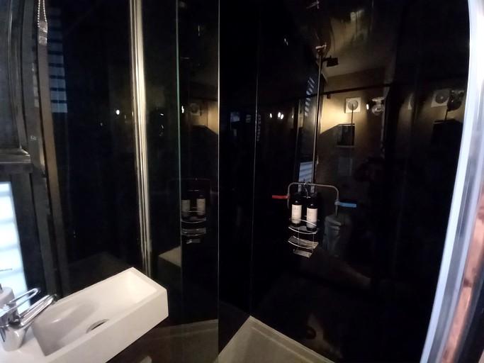 Tiny Houses (Australia, Dixons Creek, Victoria)