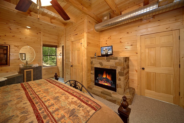 -- (United States, Gatlinburg, Tennessee)