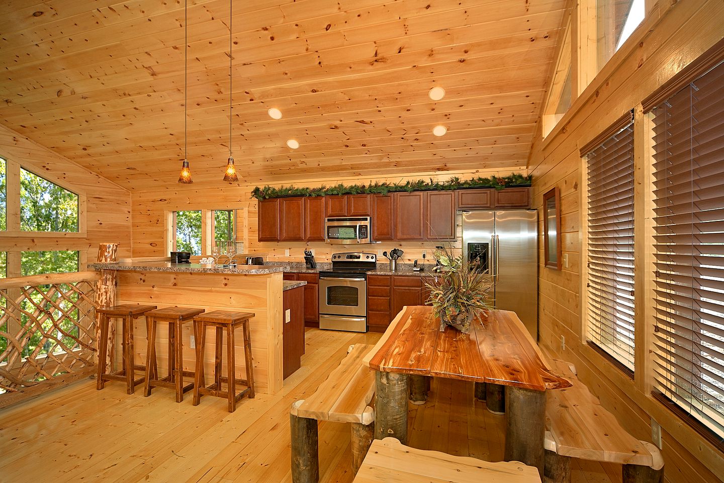 Majestic Gatlinburg Hot Tub Cabin Rental for Groups