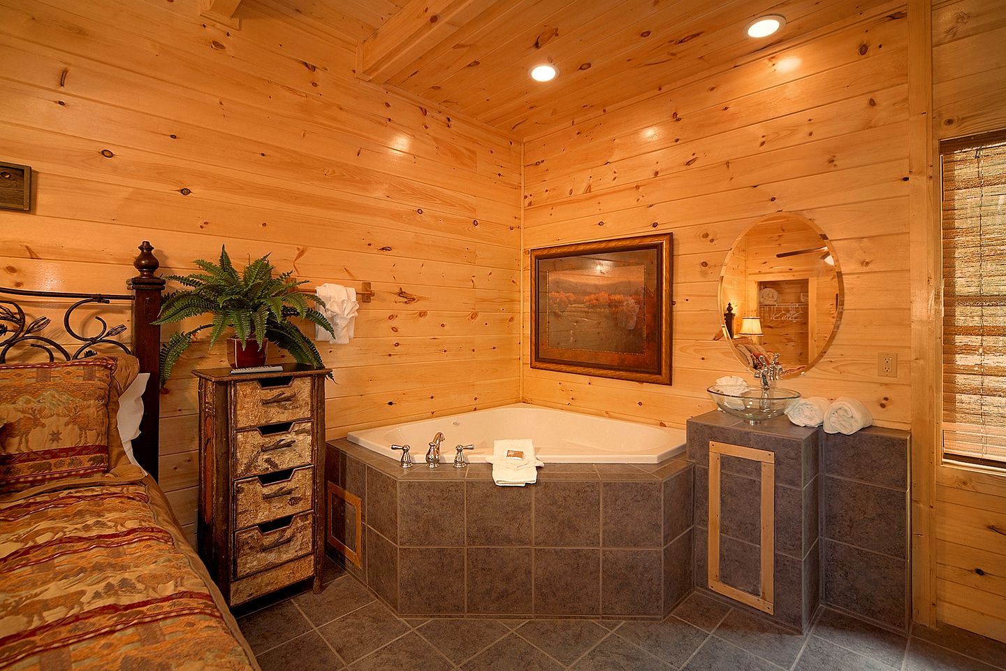 Majestic Gatlinburg Hot Tub Cabin Rental for Groups