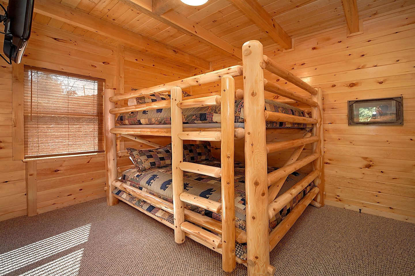 Majestic Gatlinburg Hot Tub Cabin Rental for Groups