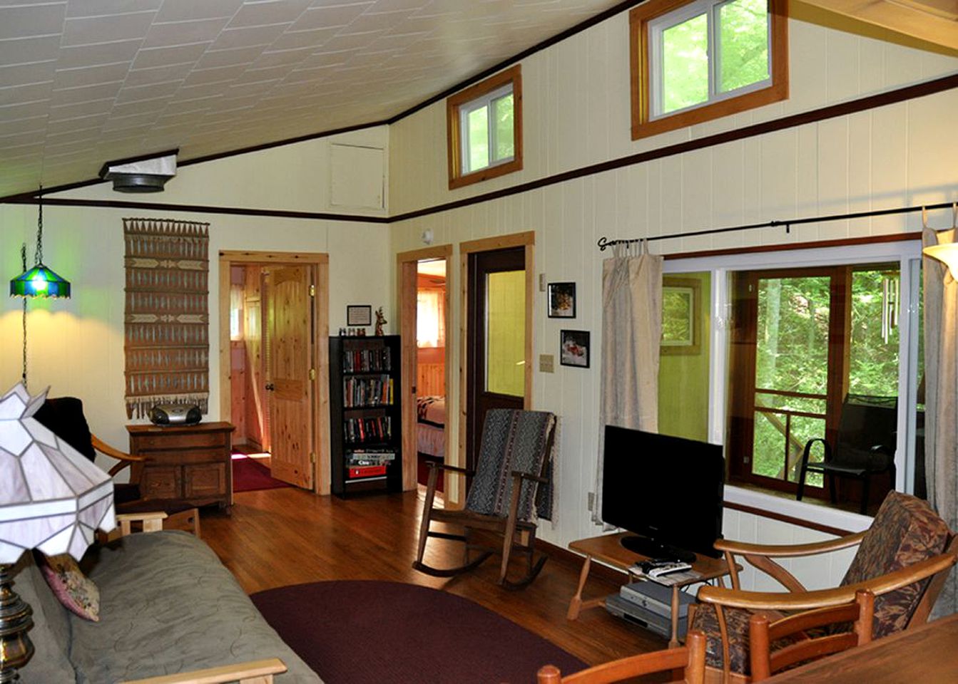 Riverside Cabin Rental Amid the Appalachian Mountains in North Carolina