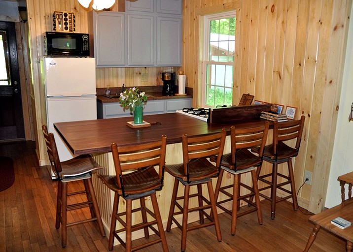 Cabins (Bryson City, North Carolina, United States)