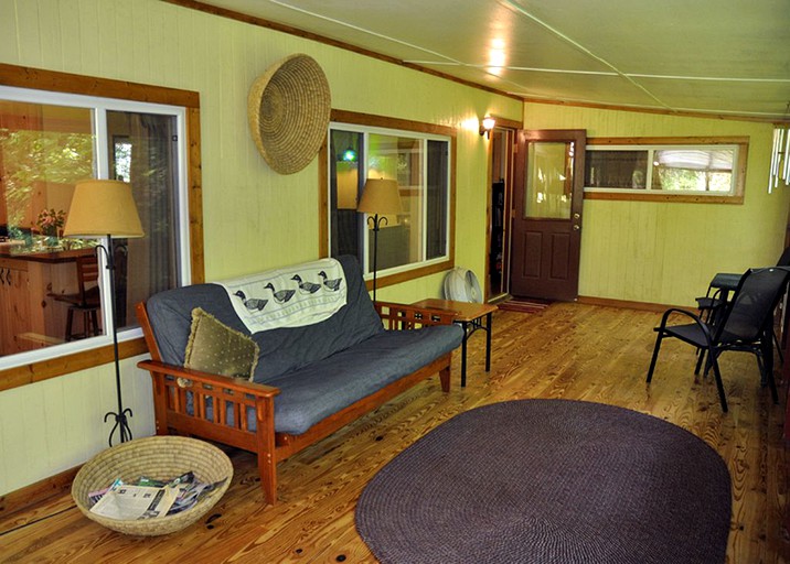 Cabins (Bryson City, North Carolina, United States)