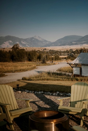 Cabins (United States of America, Emigrant, Montana)