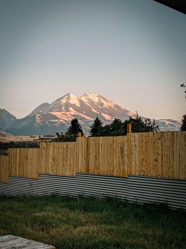 Cabins (United States of America, Emigrant, Montana)