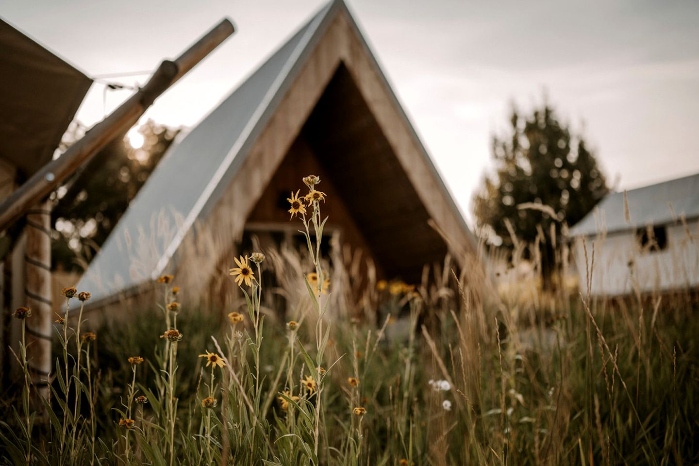 Cozy A-Frame Cabin in the Heart of Paradise Valley for a Unique Escape in Emigrant, Montana